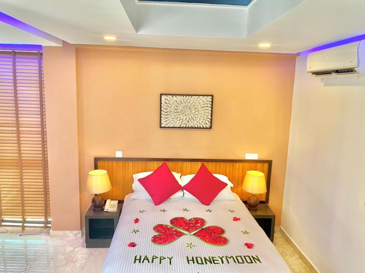 Eleven Trees Maldives Hotel Hulhumale Bagian luar foto