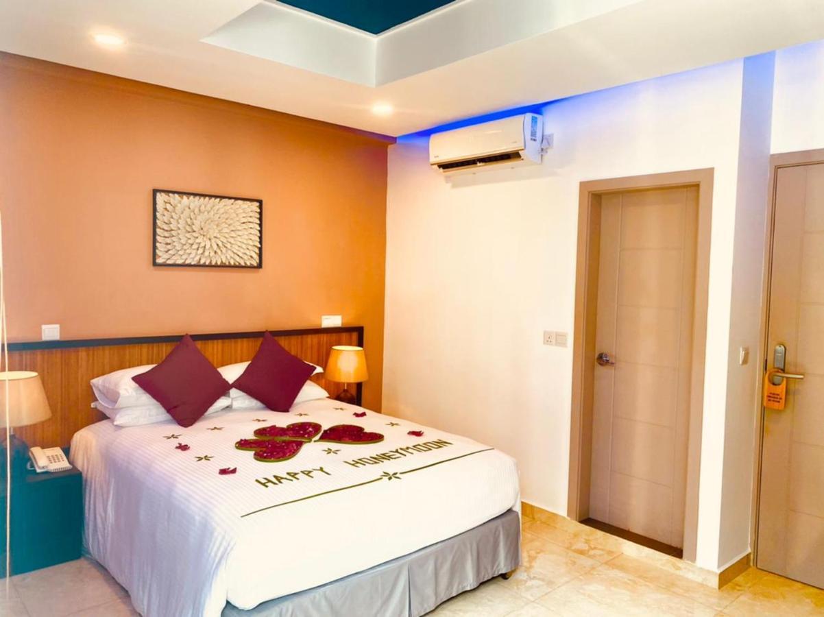 Eleven Trees Maldives Hotel Hulhumale Bagian luar foto