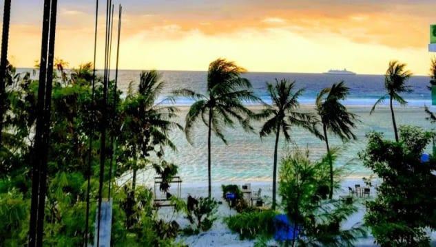 Eleven Trees Maldives Hotel Hulhumale Bagian luar foto